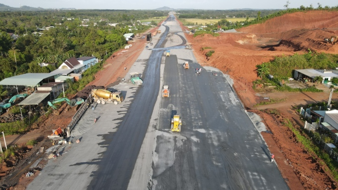 Đẩy nhanh tiến độ dự án cao tốc Bắc – Nam, vai trò chủ động của chính quyền các địa phương có dự án đi qua (2/2/2023)